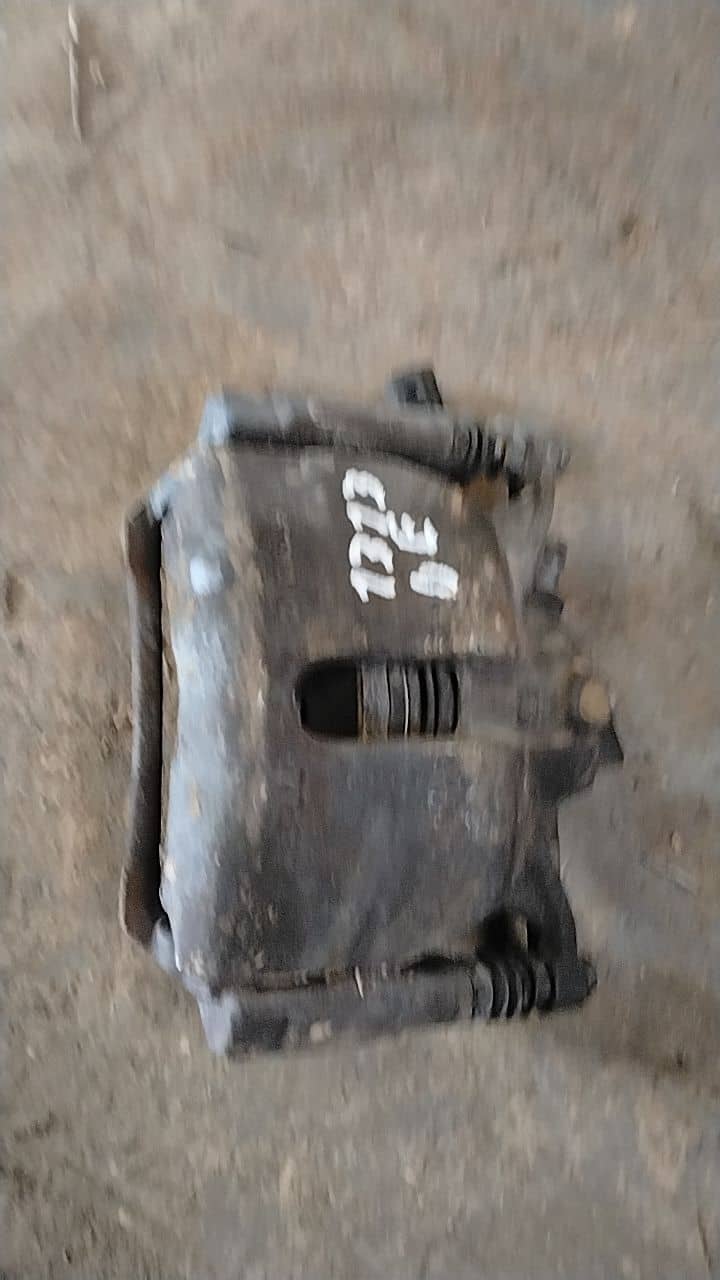 PINZA DE FRENO DELANTERA DERECHA