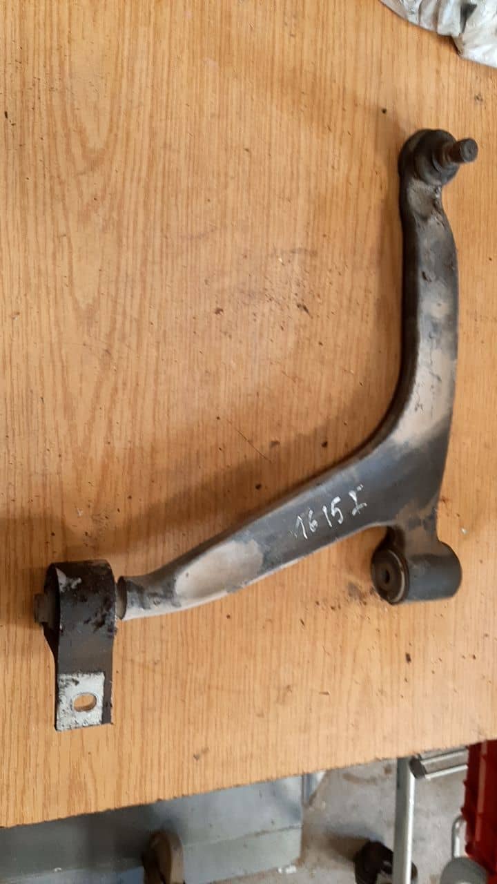 BRAZO SUSPENSION DELANTERO IZQUIERDO
