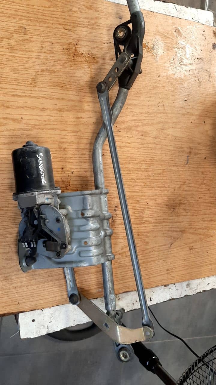 MOTOR LIMPIA DELANTERO
