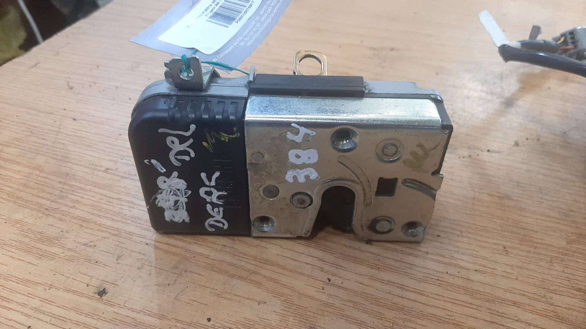 CERRADURA PUERTA DELANTERA DERECHA
