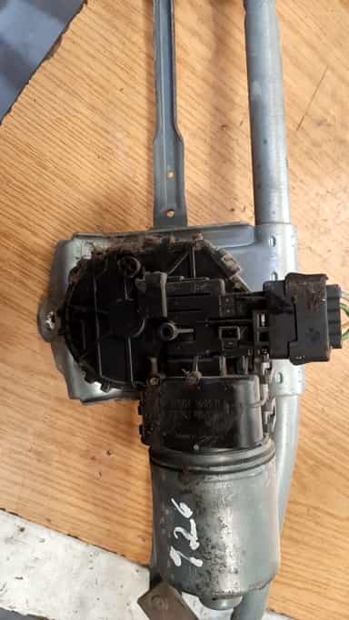 MOTOR LIMPIA DELANTERO