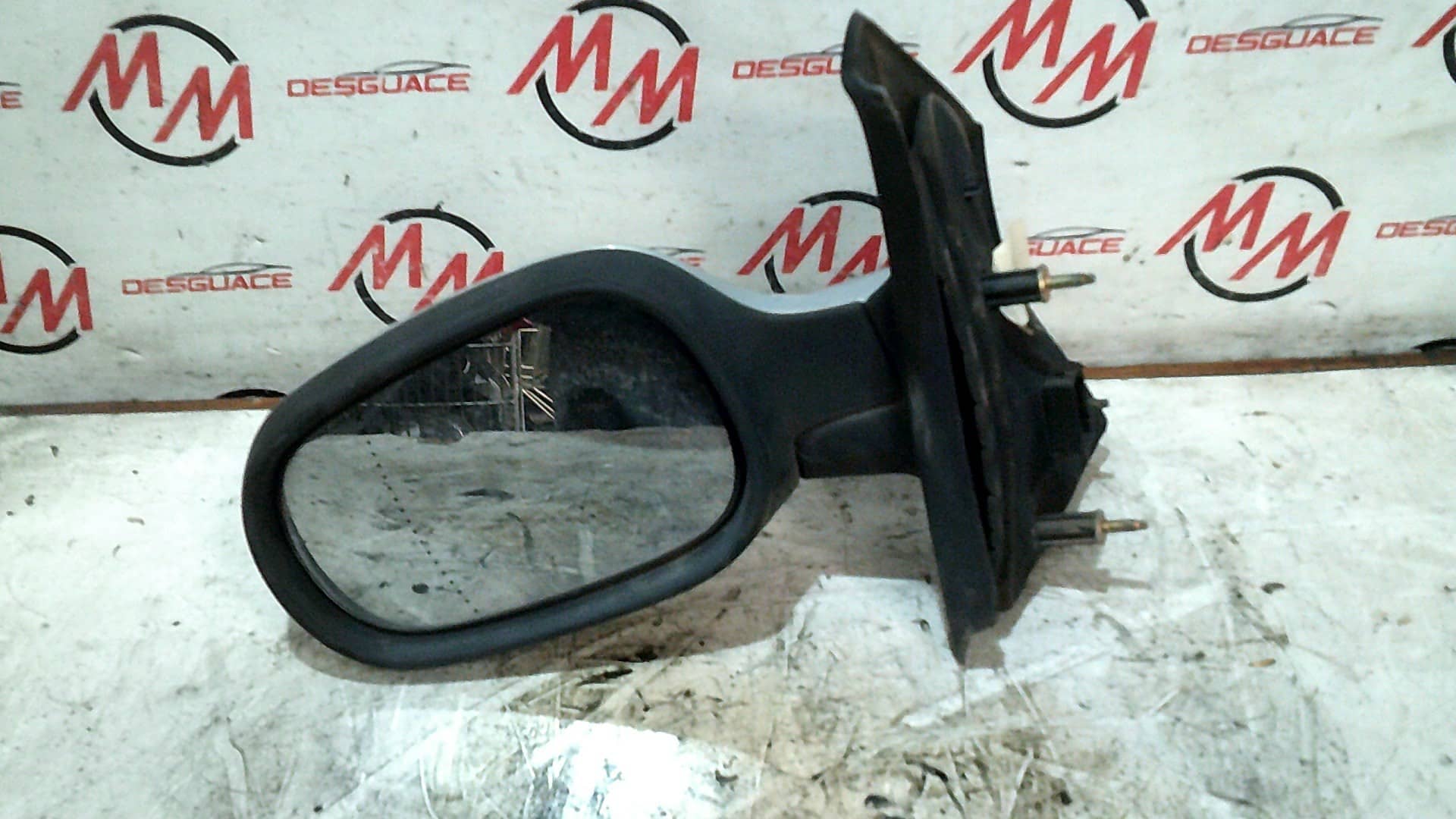 RETROVISOR IZQUIERDO