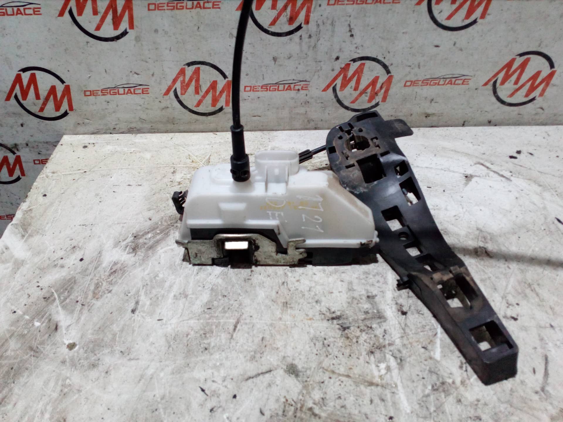 CERRADURA PUERTA DELANTERA DERECHA