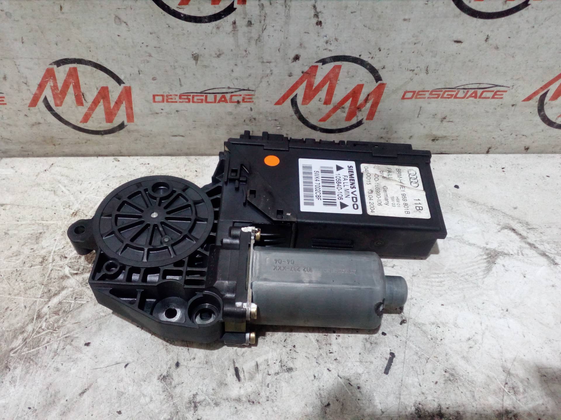 MOTOR ELEVALUNAS DELANTERO IZQUIERDO