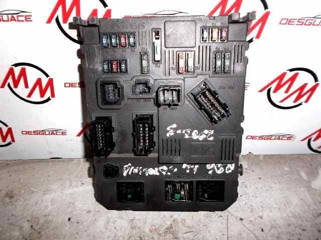 CAJA RELES / FUSIBLES