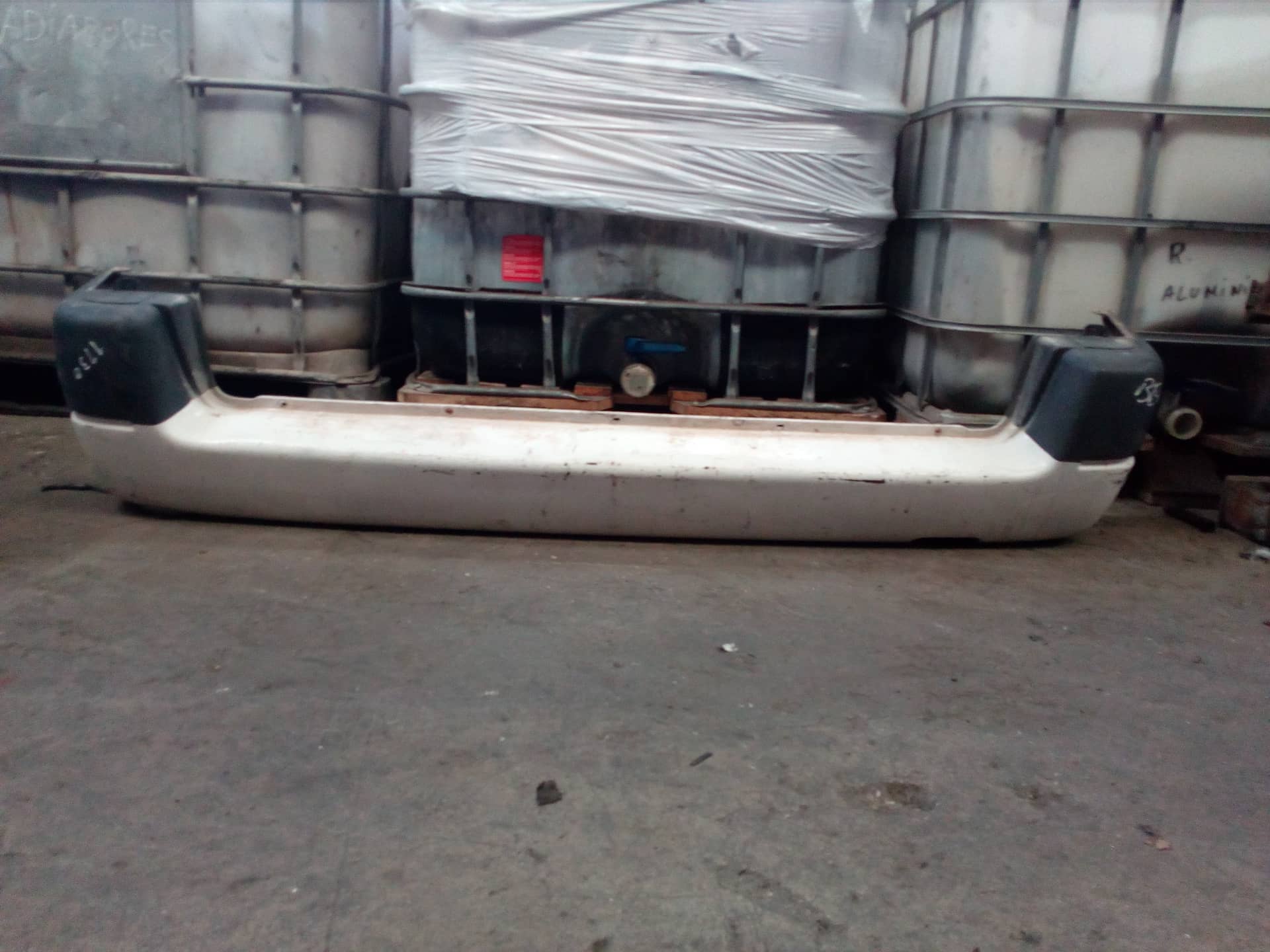 PARAGOLPES TRASERO