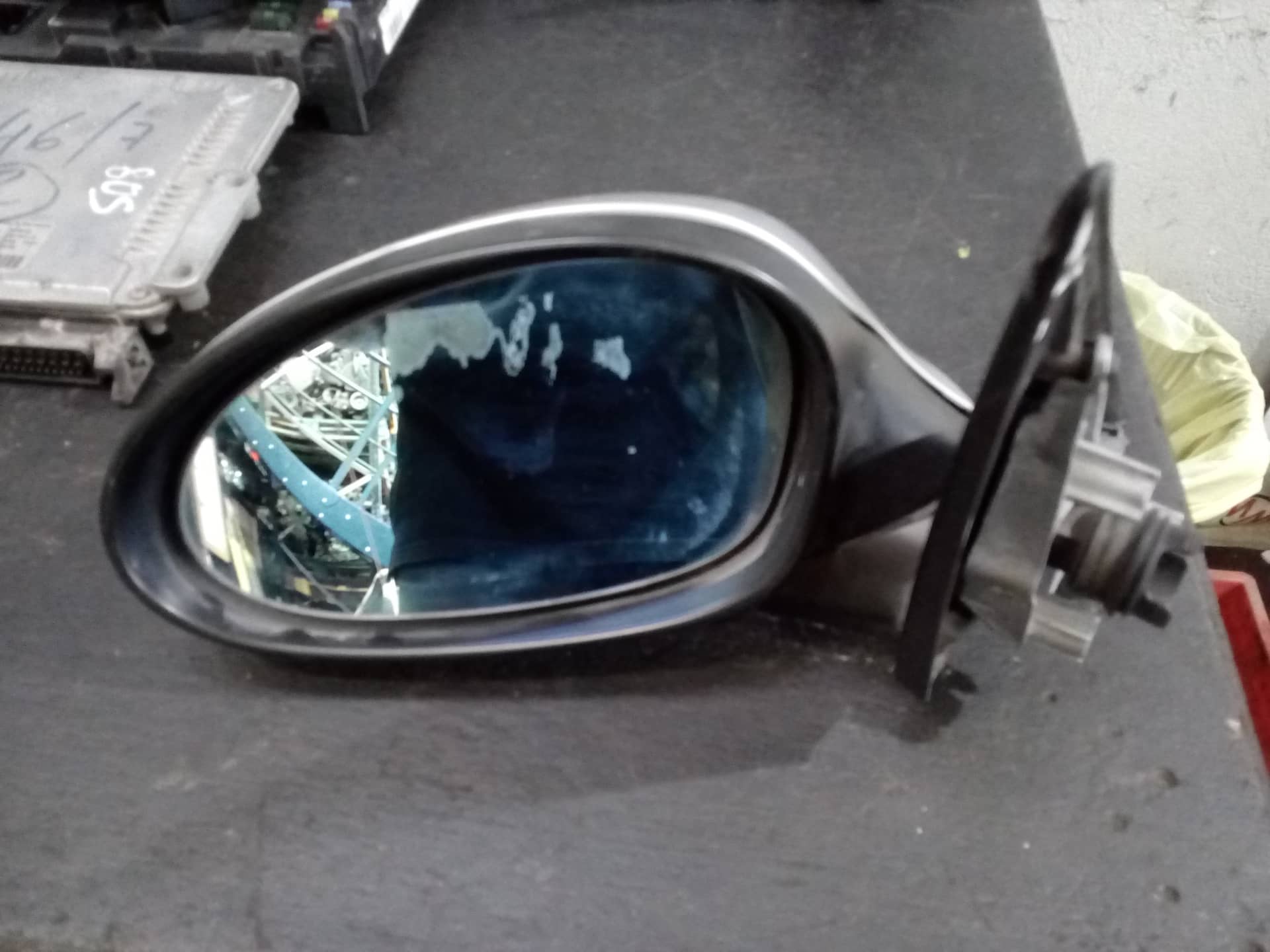 RETROVISOR IZQUIERDO