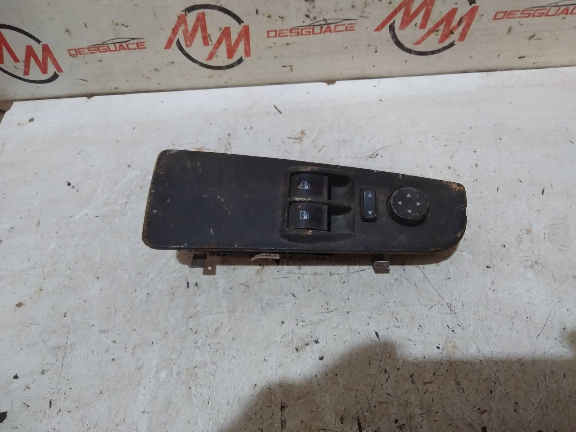 MANDO ELEVALUNAS DELANTERO IZQUIERDO