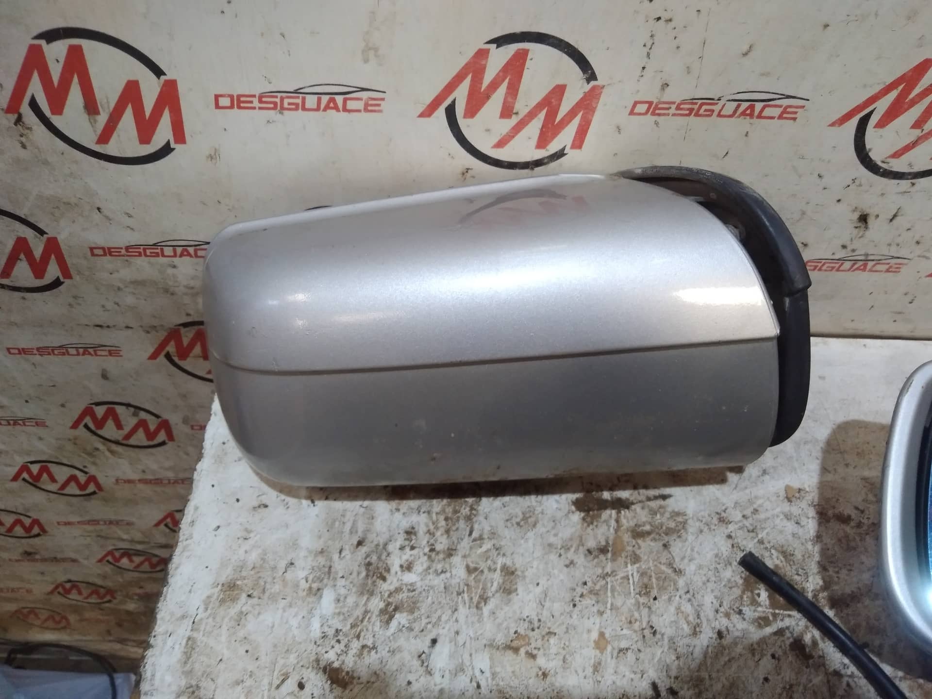 RETROVISOR IZQUIERDO