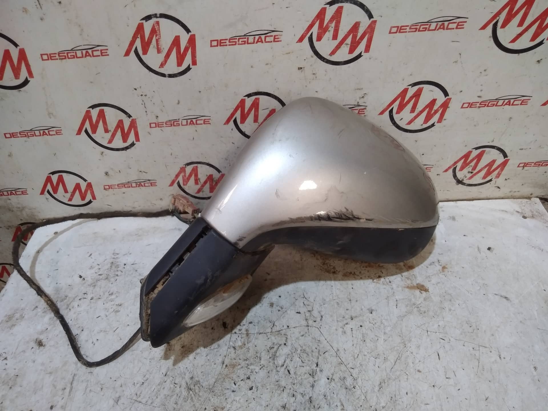 RETROVISOR IZQUIERDO