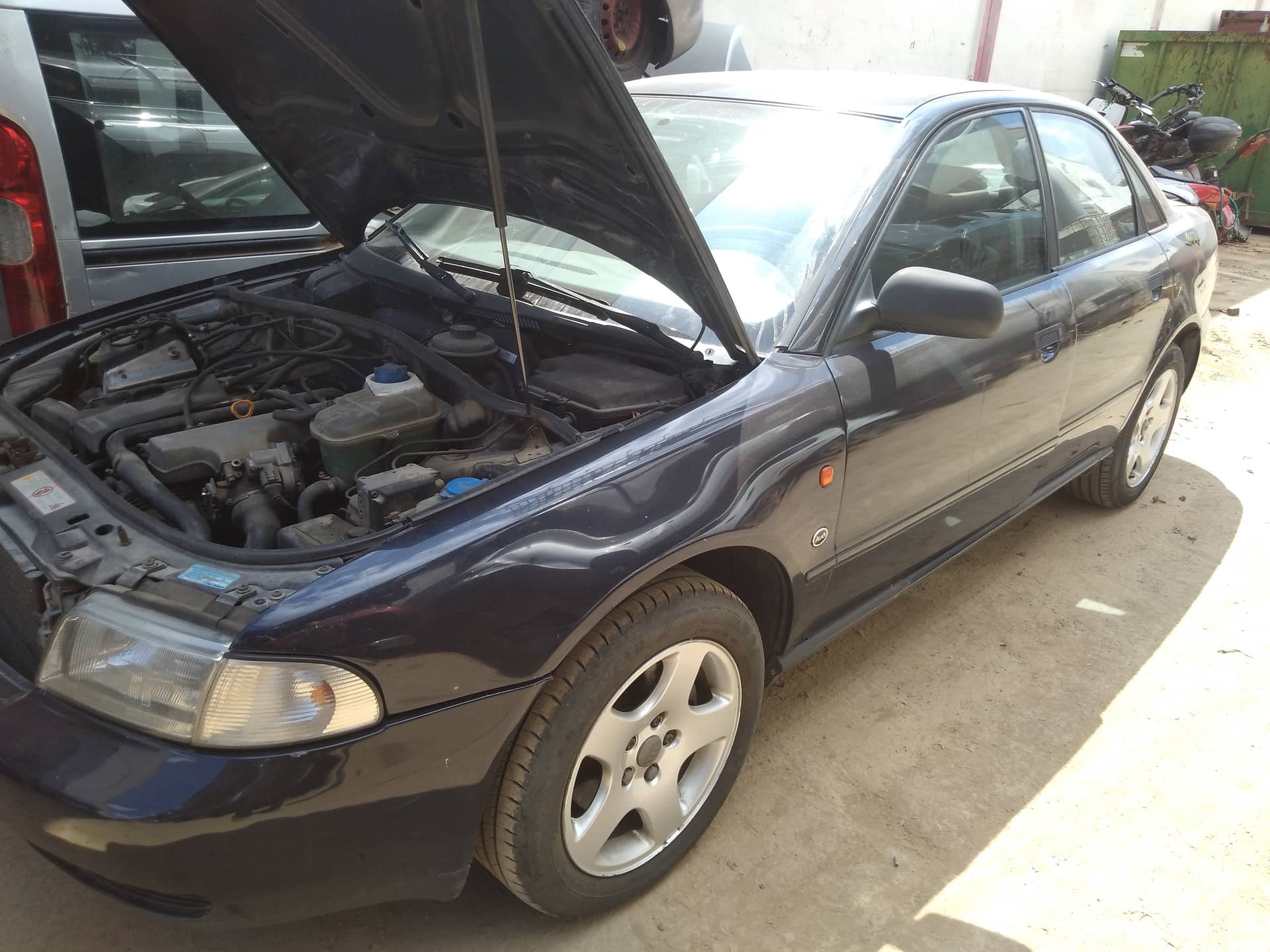 Audi A4 Avant (B5)(1994->)