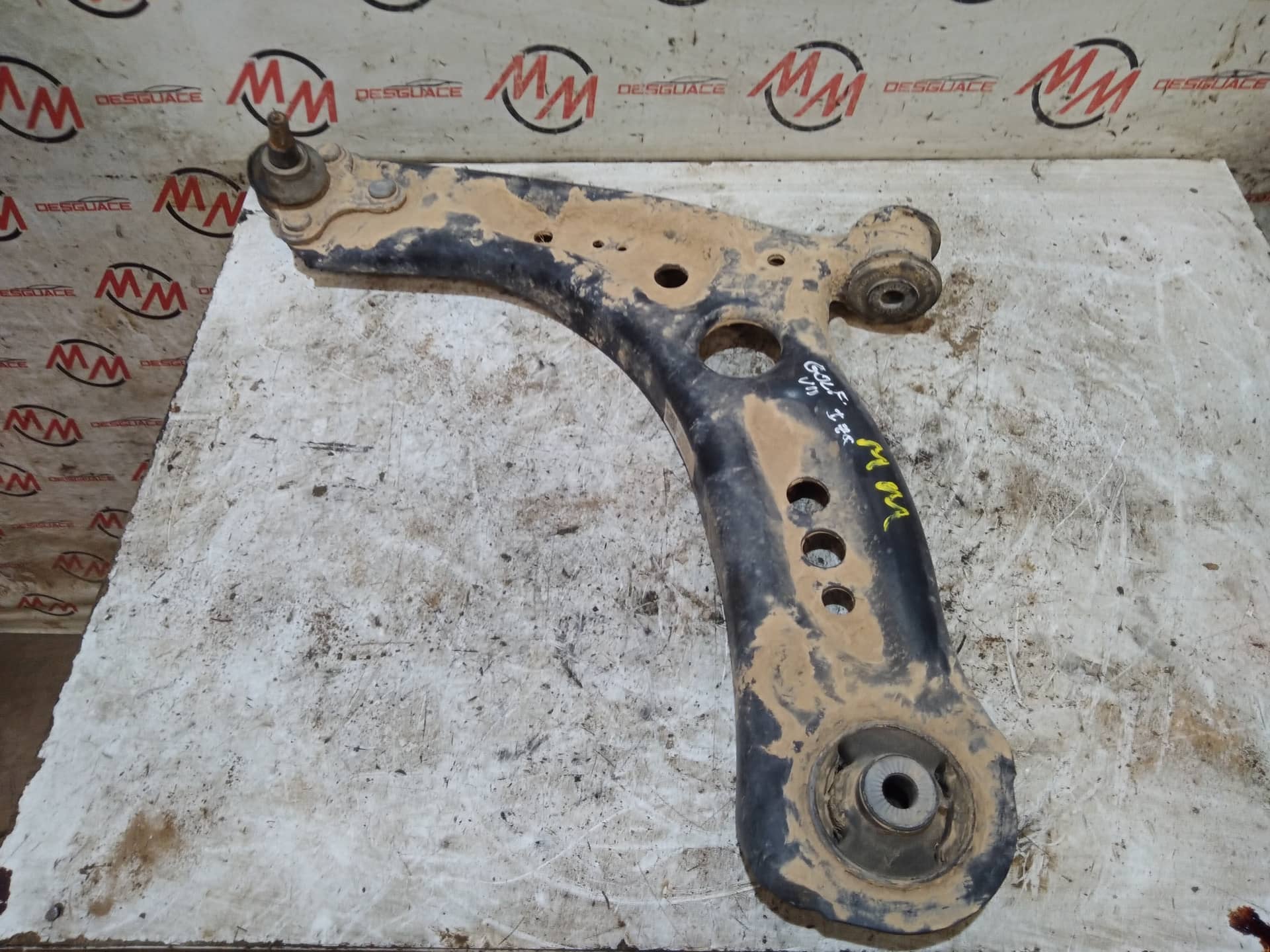 BRAZO SUSPENSION DELANTERO IZQUIERDO