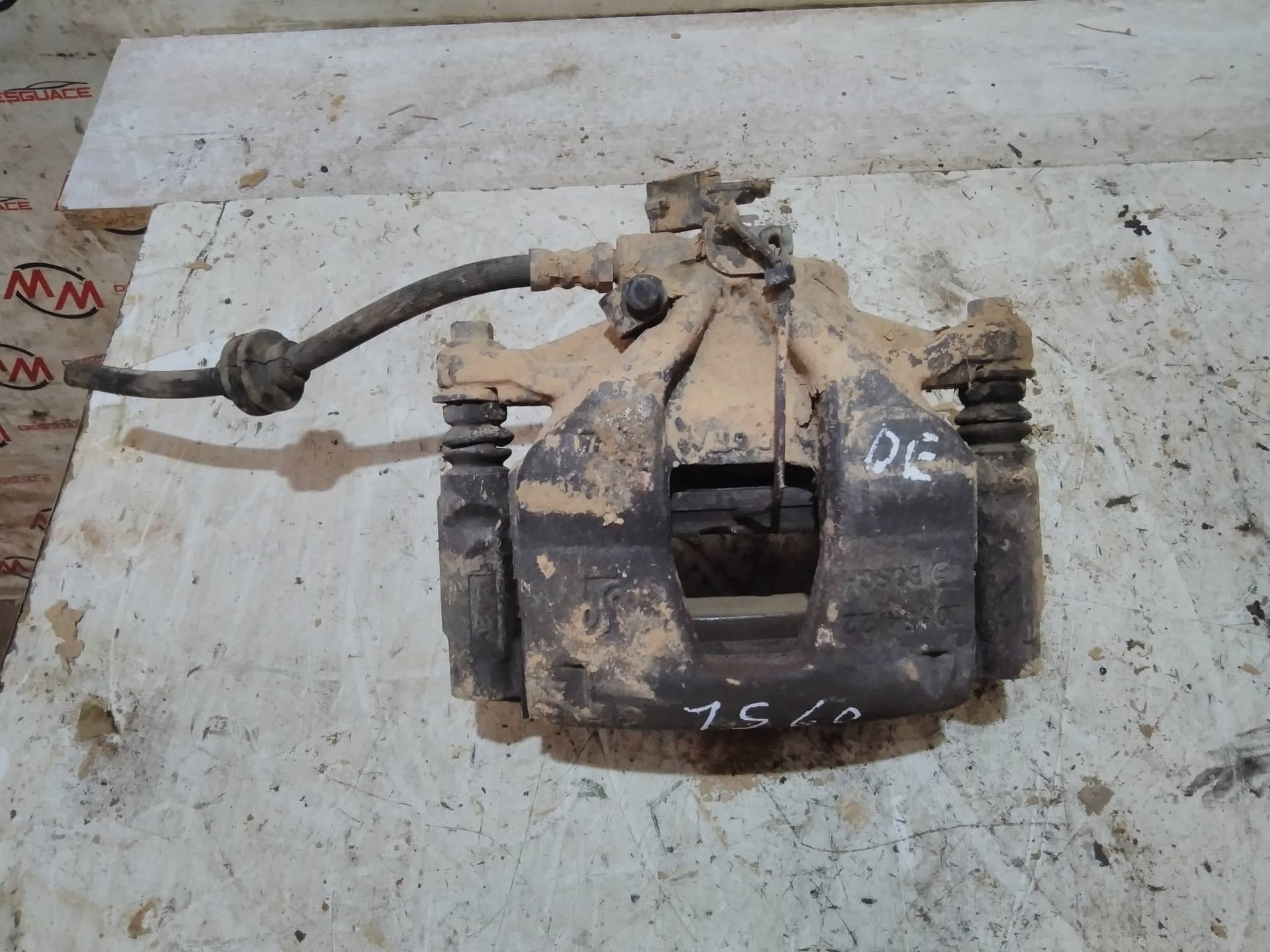 PINZA DE FRENO DELANTERA DERECHA