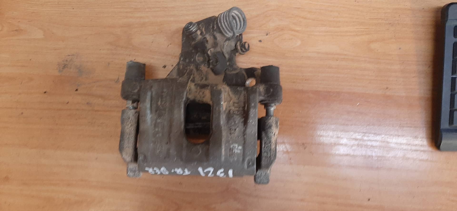 PINZA DE FRENO TRASERA DERECHA